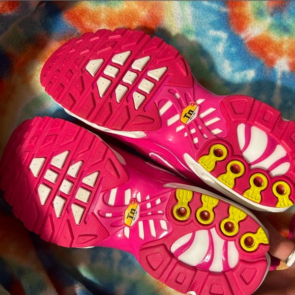 New Womens Air Max Plus ‘Hot Pink’ - Picture 5 of 7